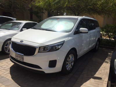 White KIA Carnival, 2018 Photo 1