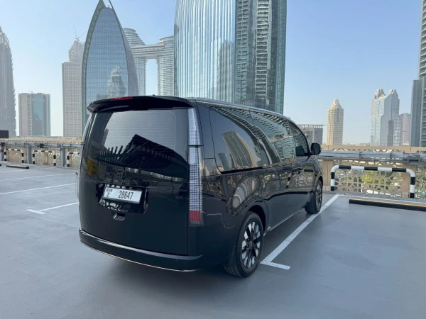Black Hyundai Staria 7S, 2026 Photo 1