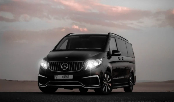 Black Mercedes Vito VIP Maybach, 2020 Photo 3