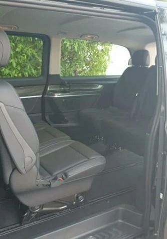 Black Mercedes V 250, 2020 Photo 2