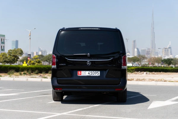 Black Mercedes V300 Avantgarde Extra Long, 2025 Photo 5