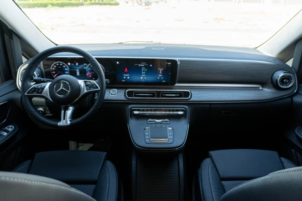 Black Mercedes V300 Avantgarde Extra Long, 2025 Photo 7