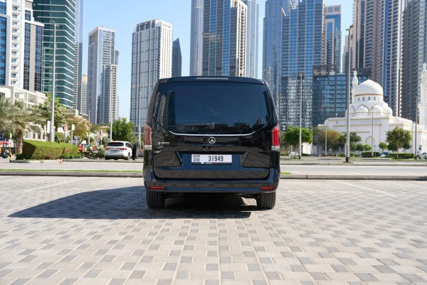 Black Mercedes V300 Avantgarde Extra Long, 2025 Photo 1