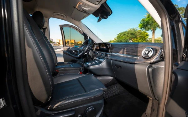 Black Mercedes V300 Avantgarde Extra Long, 2025 Photo 10