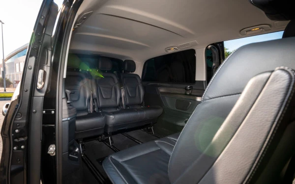 Black Mercedes V300 Avantgarde Extra Long, 2025 Photo 14