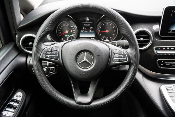 Black Mercedes V Class, 2018 Photo 2