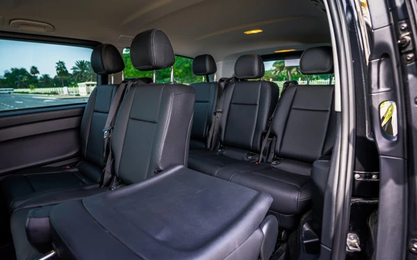 Black Mercedes Vito Class, 2019 Photo 5
