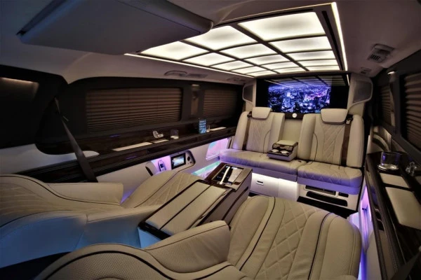 Black Mercedes Vito VIP, 2020 Photo 2