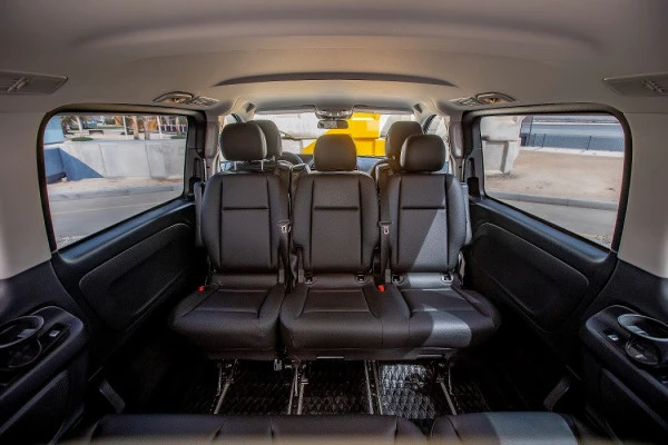 Black Mercedes Vito, 2021 Photo 4