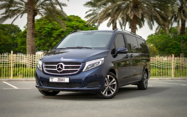 Blue Mercedes V250, 2019 Photo 1