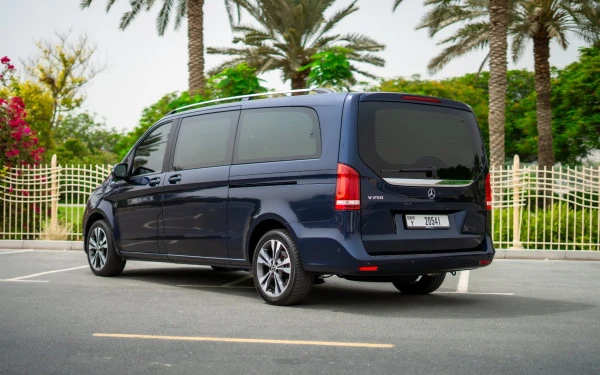 Blue Mercedes V250, 2019 Photo 2