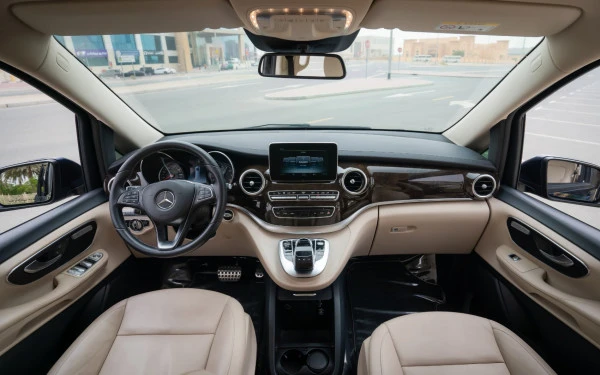 Blue Mercedes V250, 2019 Photo 5