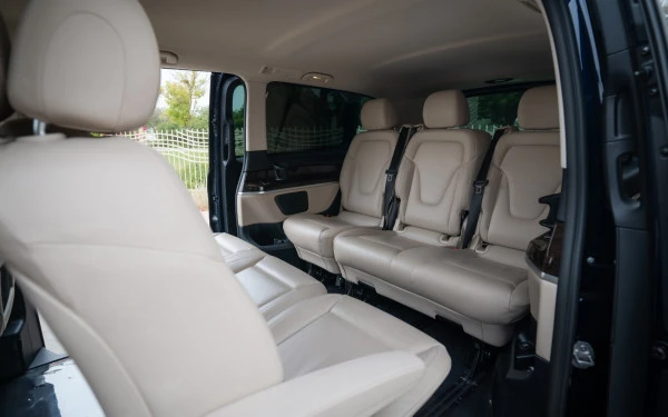 Blue Mercedes V250, 2019 Photo 6