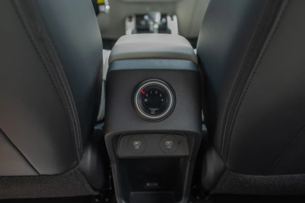 Dark Grey KIA Carens, 2024 Photo 11
