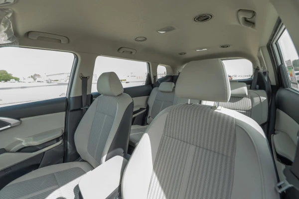 Dark Grey KIA Carens, 2024 Photo 8