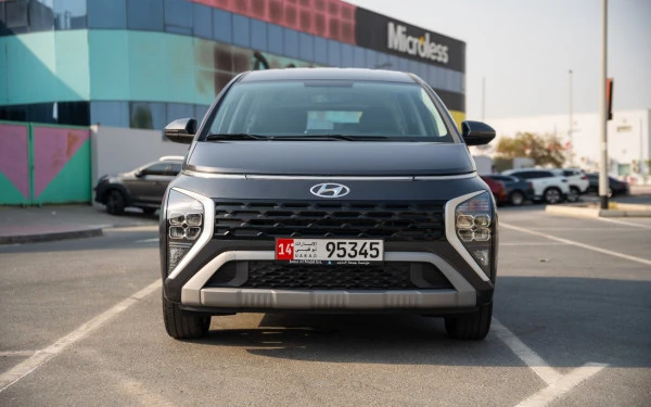 Grey Hyundai Stargazer, 2024 Photo 2