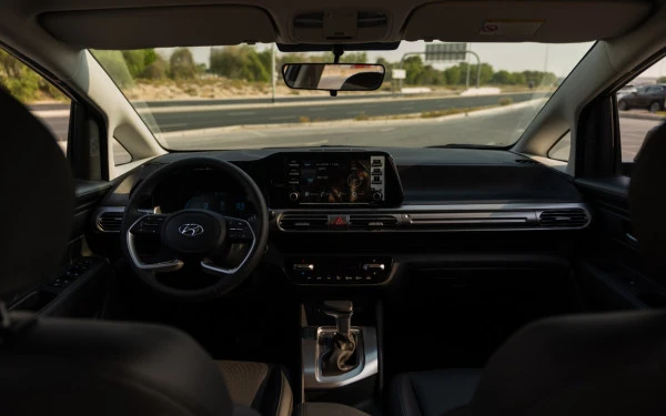 Grey Hyundai Stargazer, 2024 Photo 8