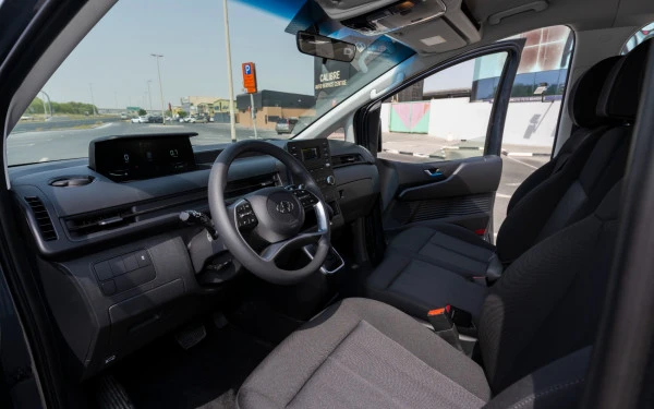 Grey Hyundai Staria, 2024 Photo 6