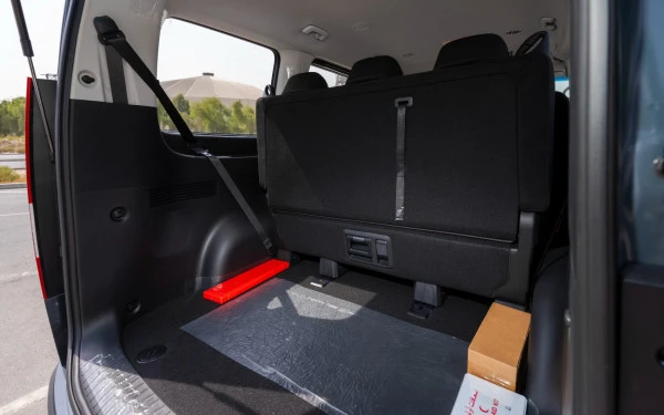 Grey Hyundai Staria, 2024 Photo 10