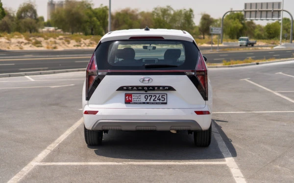 White Hyundai Stargazer, 2024 Photo 4