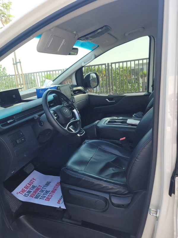 White Hyundai Staria 11S, 2024 Photo 4