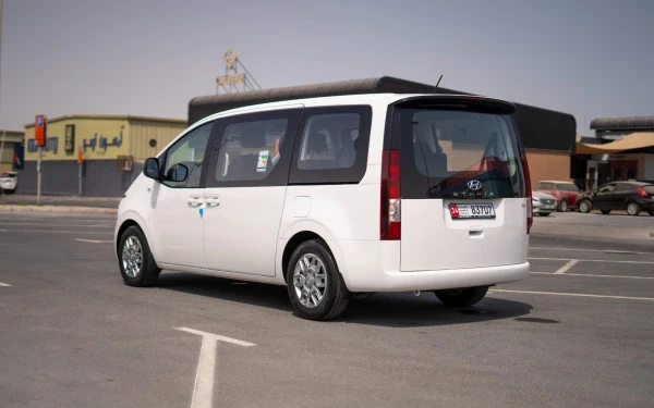 White Hyundai Staria, 2024 Photo 4
