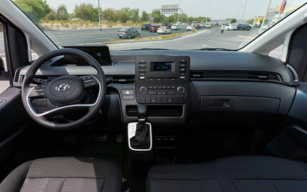 White Hyundai Staria, 2024 Photo 10