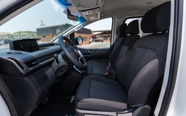 White Hyundai Staria, 2024 Photo 6