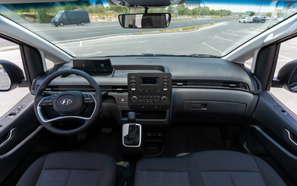 White Hyundai Staria, 2024 Photo 13
