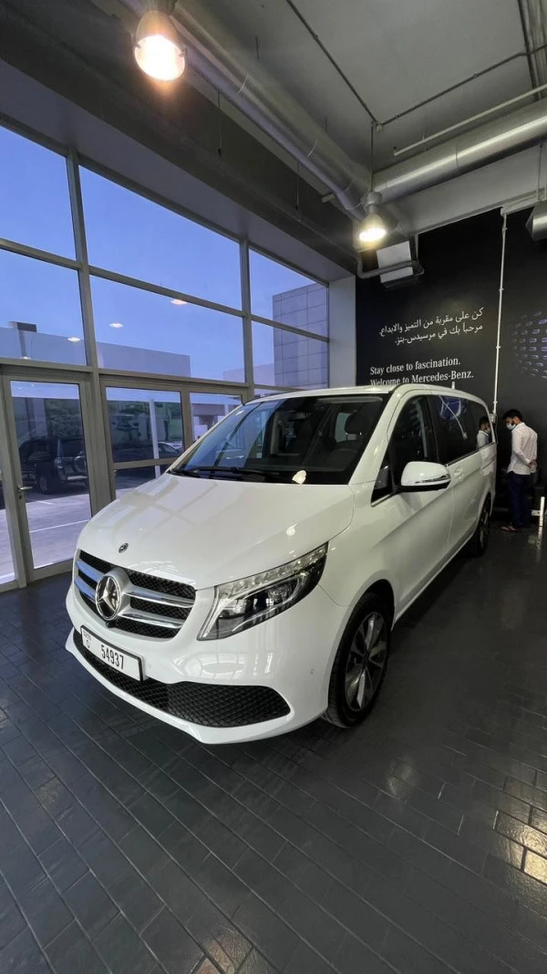 White Mercedes V Class Avantgarde, 2021 Photo 3