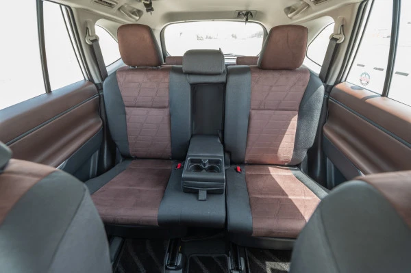 White Toyota Innova, 2024 Photo 14